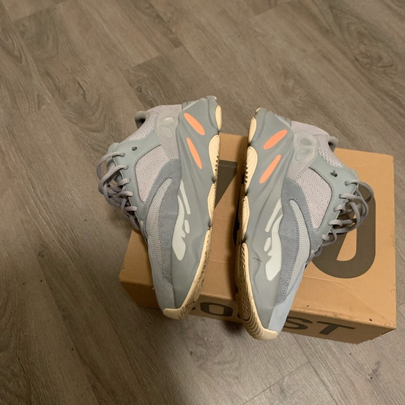 Yeezy 700 boost inertia - Picture 9 of 11